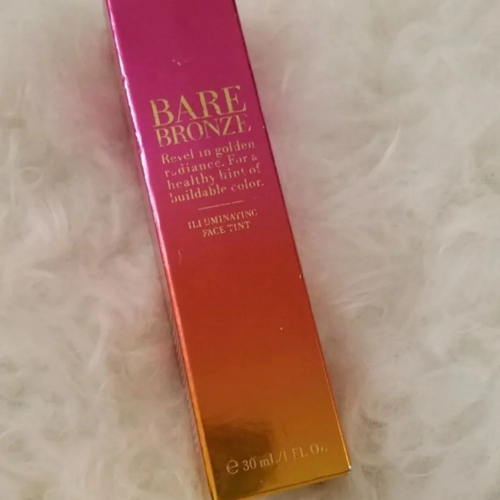 VS BARE BRONZE ILLUMINATING FACE TINT